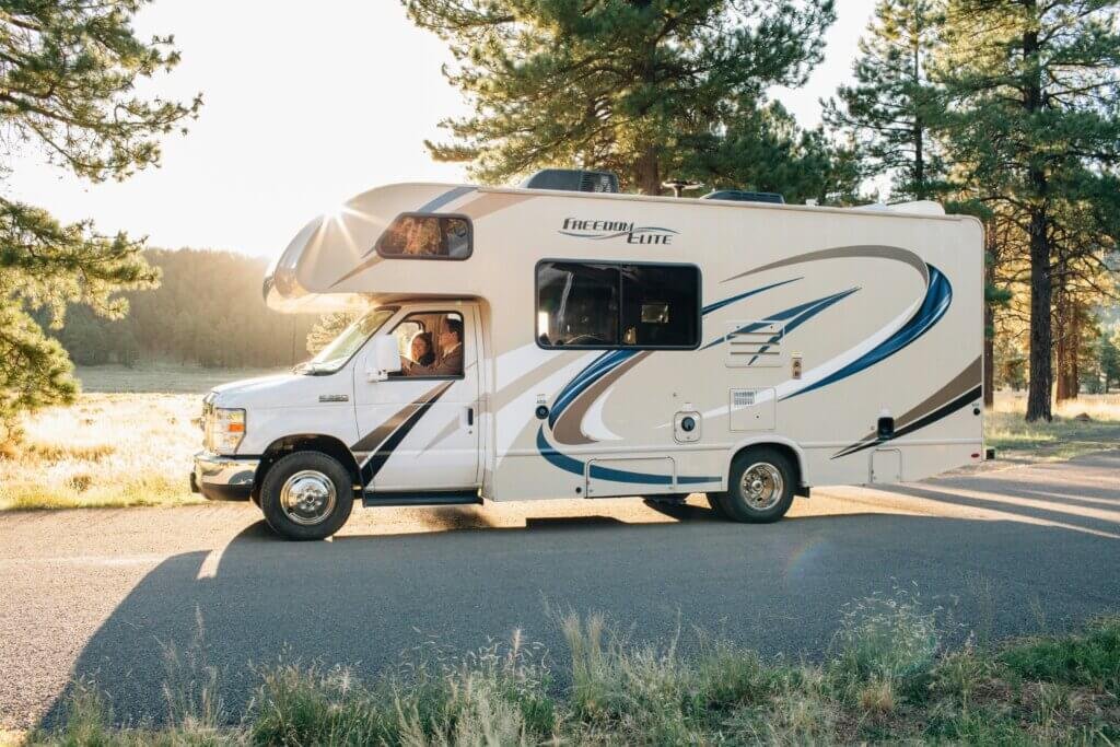 Best Ways To Find RV Camping Sites With Full Hookups
